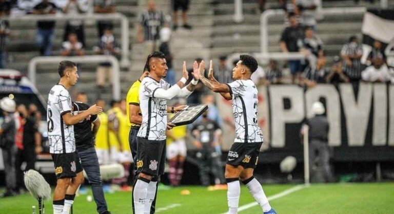 Maré de azar? Lesão de Paulinho é mais um obstáculo recente que o Corinthians vai precisar superar