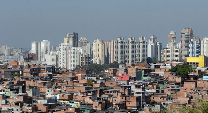 Moradores de Paraisópolis podem conseguir emprego e se qualificar com ajuda de aplicativo gratuito