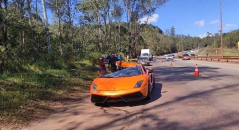Motorista tem ferimentos leves após bater Lamborghini de R$ 1,3 milhão em Nova Lima (MG)