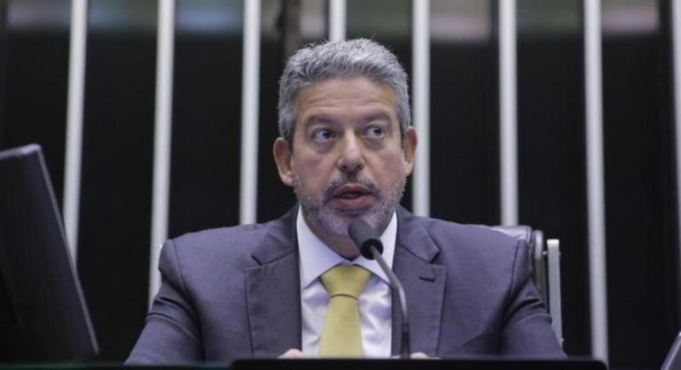 ‘O Brasil precisa controlar a saúva’, diz Lira sobre cobrança de impostos