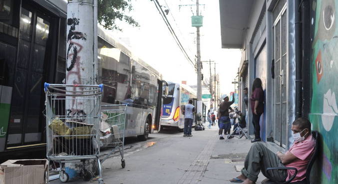 Onda de frio: saiba como ajudar pessoas em situação de rua em SP