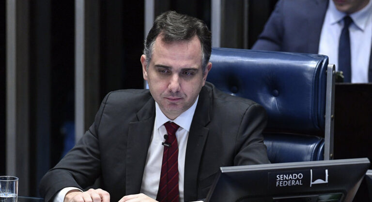 Pacheco diz que só há democracia ‘com absoluto respeito ao poder Judiciário’