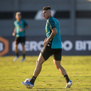 Palacios revela que gostaria de jogar com Nenê: ‘Seria fácil’