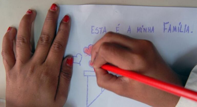 Projeto de educação domiciliar começa a tramitar em Comissão do Senado