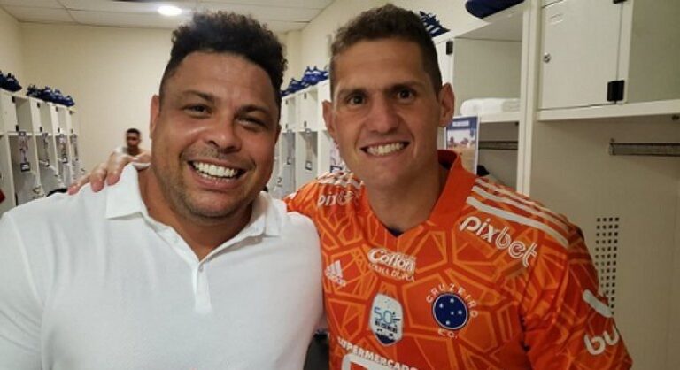 Rafael Cabral não sofre gols há cinco jogos e se firma na meta do Cruzeiro