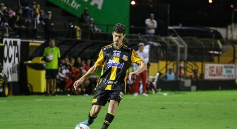 Rômulo comemora contribuição no resultado do primeiro triunfo do Novorizontino