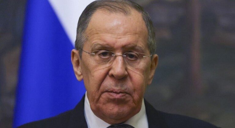 Rússia diz não ter certeza de que precisa retomar laços com Ocidente e vai se aproximar da China