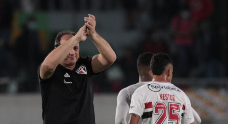 São Paulo vence no Morumbi e avança às oitavas da Sul-Americana