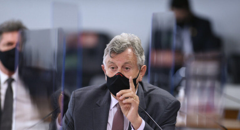 Senador Heinze entra com pedido de impeachment contra Barroso