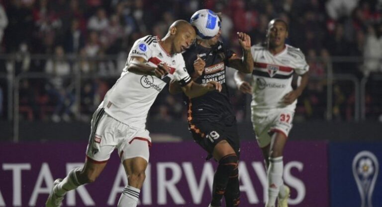 Único veterano na vitória do São Paulo, Miranda fala sobre crias de Cotia: ‘Mostraram qualidade’