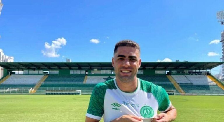 Xandão quer Chapecoense no G4 da Série B e visa confronto difícil com do Sport