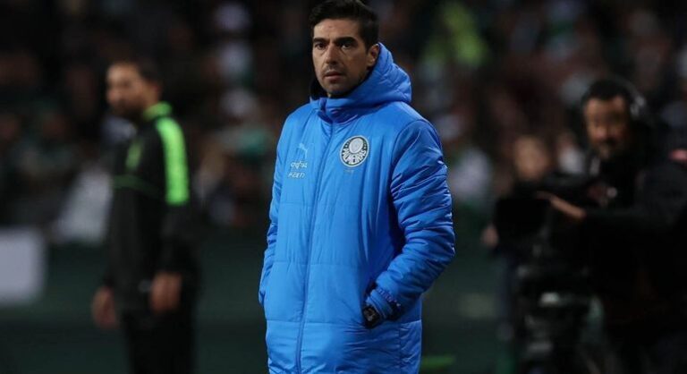 Abel Ferreira vira máquina de quebrar tabus pelo Palmeiras