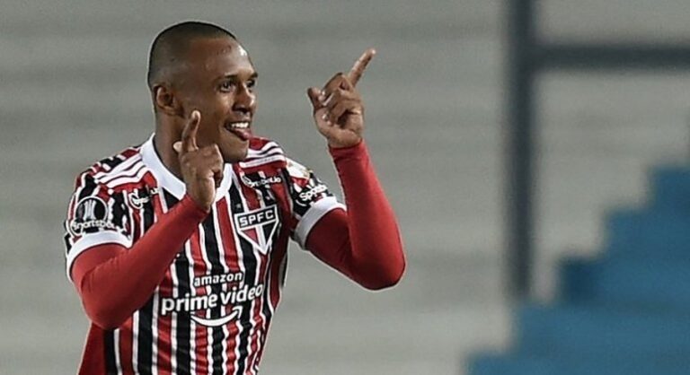 Agentes de Marquinhos, ex-jogador do São Paulo, criticam parceira em negociação para o futebol europeu