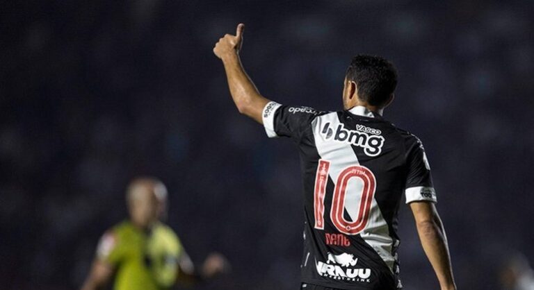 Após vitória do Vasco, Nene destaca sinergia da torcida com o time: ‘Somos um só’