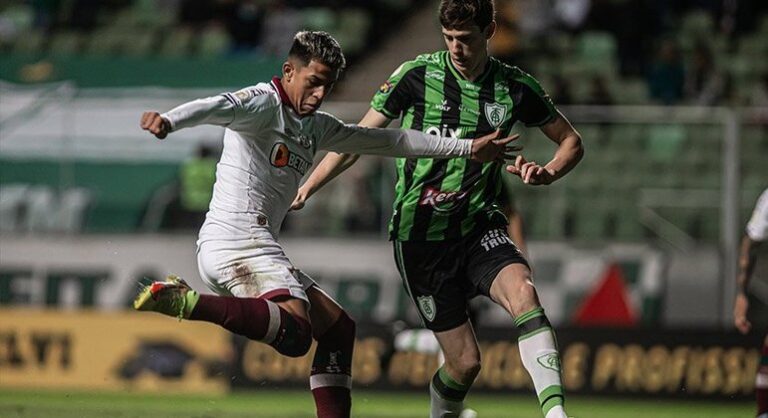 ATUAÇÕES: Nino recebe a maior nota em empate do Fluminense; Matheus Martins deixa a desejar