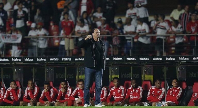 Ceni fala em ‘orgulho’ no São Paulo após tirar invencibilidade do Palmeiras pela Copa do Brasil