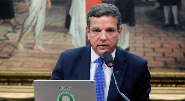 Comitê da Petrobras vota nesta sexta indicação de novo presidente
