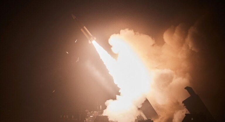 Coreia do Sul e EUA disparam oito mísseis em resposta a testes armamentistas da Coreia do Norte