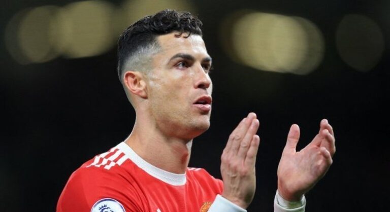 Dono do Chelsea se reúne com empresário de Cristiano Ronaldo, segundo portal