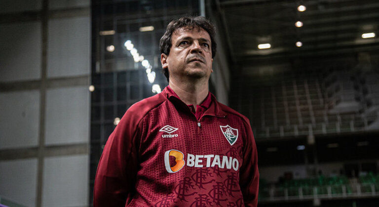 Fernando Diniz destaca dificuldade imposta pelo América-MG