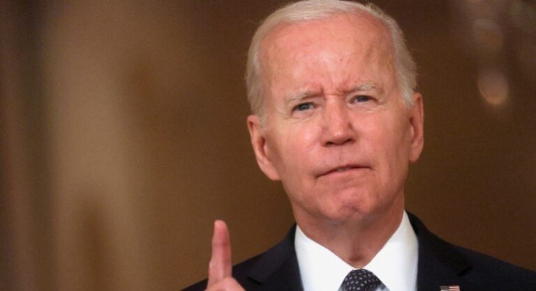 Governo Biden tem queda de aprovação pela quarta semana seguida
