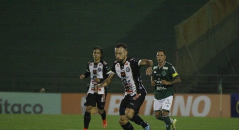 Guarani perde em casa e segue na lanterna da Série B