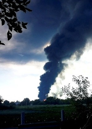 Mísseis russos destroem depósito de combustível no leste da Ucrânia, com uma morte, diz autoridade