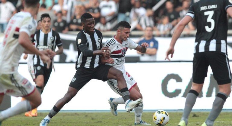 Nestor e Calleri são os que mais atuaram pelo São Paulo em 2022