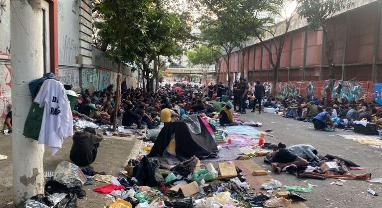 Polícia faz nova operação na região da Cracolândia após tumulto