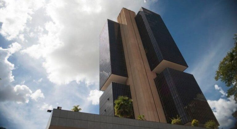 Quem manda é o Banco Central
