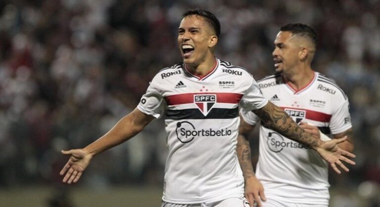 São Paulo engata sequência de dois jogos no Sul; relembre histórico da última temporada na região