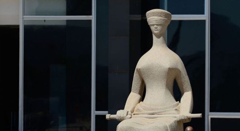 STF decide que demissões em massa precisam passar por negociação coletiva