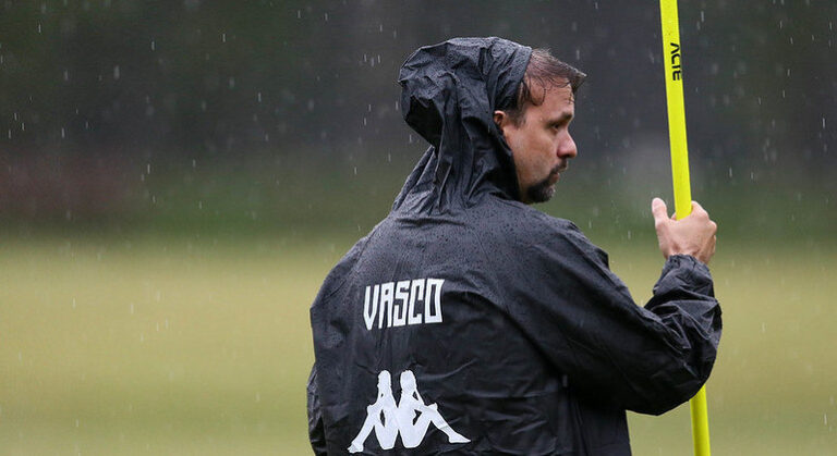 Vasco encerra preparação e vive expectativa de estreia no comando