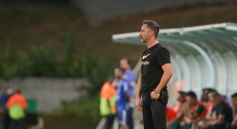 Vítor Pereira assume responsabilidade em derrota do Corinthians e lamenta baixas