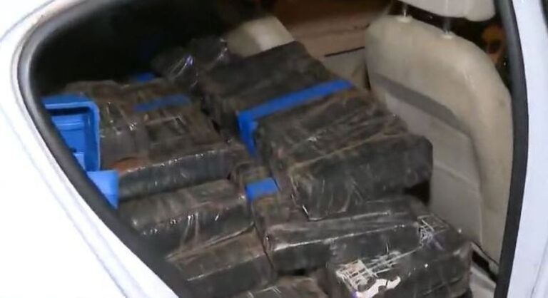 Adolescentes são apreendidos com 400 kg de drogas em carro de luxo em São Paulo