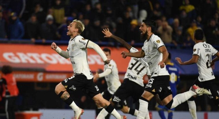 ANÁLISE: o Corinthians calou a Bombonera e não há nada mais para analisar