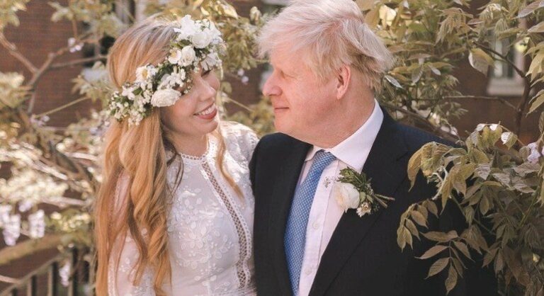 Após renúncia, festa de casamento de Boris Johnson muda de local