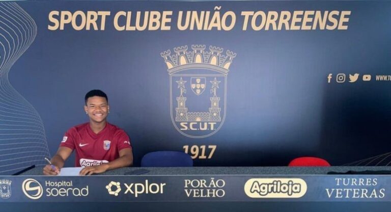 Atacante brasileiro Pedro Paulo assina com União Torreense-POR