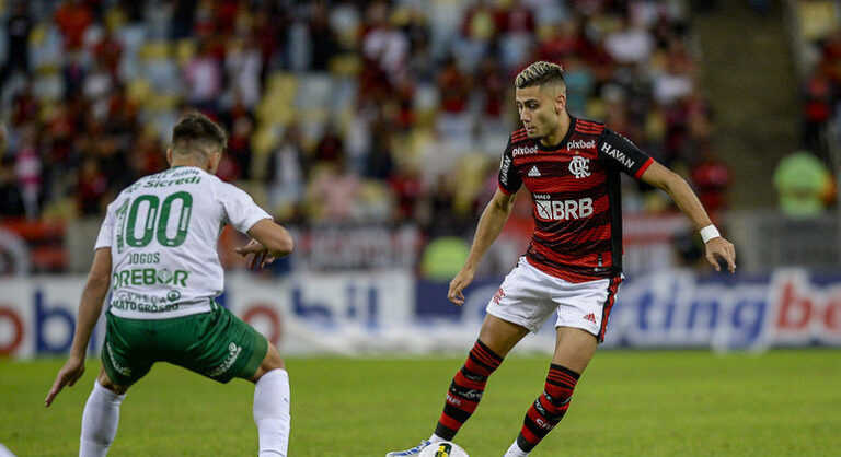 Através das redes sociais, Flamengo oficializa saída de Andreas Pereira