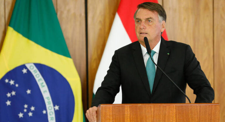 Bolsonaro afirma que só vai propor solução para a guerra se a Ucrânia pedir