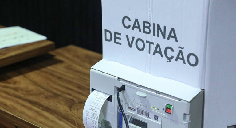 Brasil tem quantidade recorde de eleitores aptos a votar, diz TSE