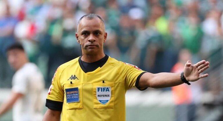 CBF define arbitragem para o duelo decisivo entre Flamengo e Atlético-MG, na Copa do Brasil