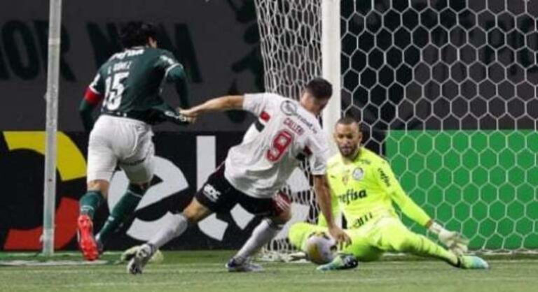 CBF divulga análise do VAR de Palmeiras x São Paulo e indica erro ao ignorar possível impedimento
