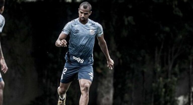 Com muitos desfalques na zaga, Lisca testa os jovens Derick e Jair juntos