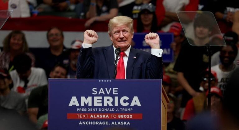‘CPI’ do Capitólio reconstitui ‘reunião mais louca’ de Trump na Casa Branca