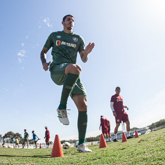 Fluminense não deve contratar zagueiro mesmo se vender Nino