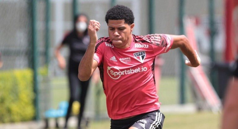 Gabriel Sara recebe sondagens de equipes inglesas