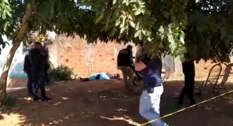 Homem é executado a tiros na frente dos filhos na Capital