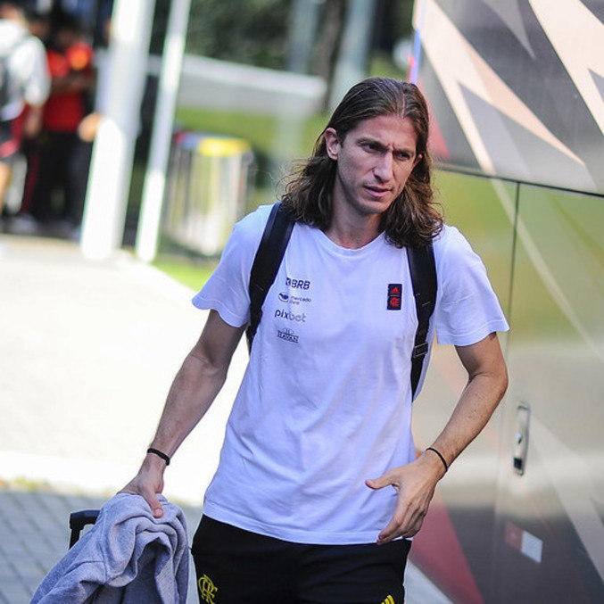 Medalhões do Flamengo estão livres para assinar pré-contratos