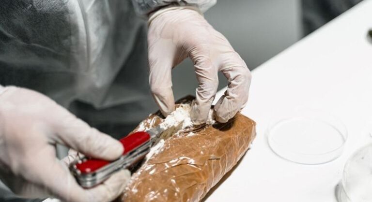 Peru apreende mais de 700 quilos de cocaína que iam para a Holanda